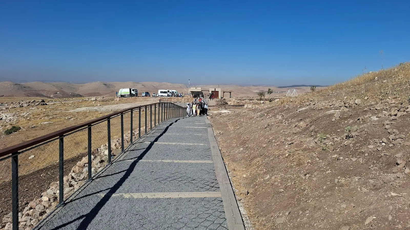 Path from parking lot to Göbeklitepe site, Şanlıurfa, Turkey